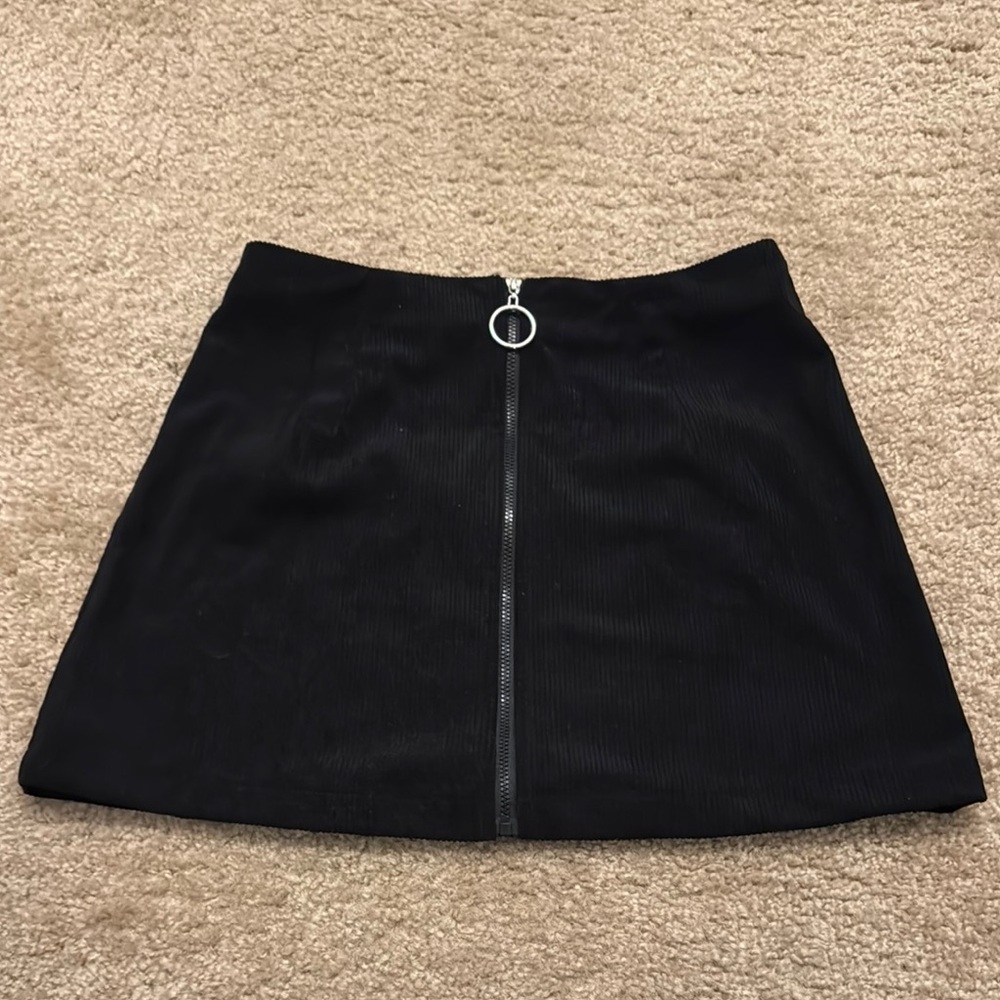 Cider Black Mini Skirt with Zipper